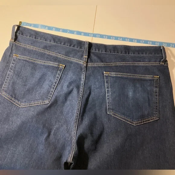 Nice men’s Cremieux blue jeans! 40x30. Like new! - Picture 3 of 4